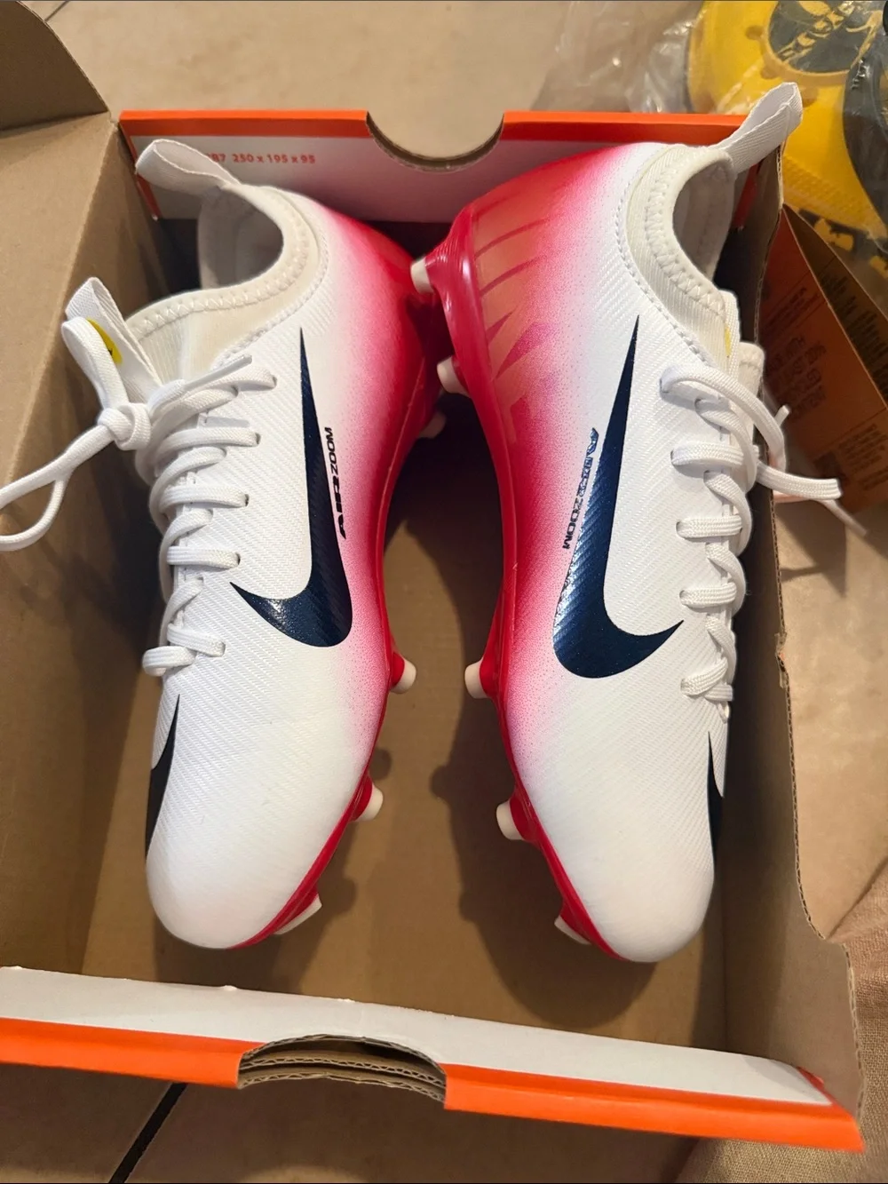Nike mercurial vapor kids 2.5y